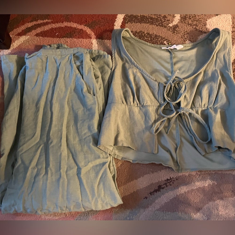 Stylish Green Women's Top two piece